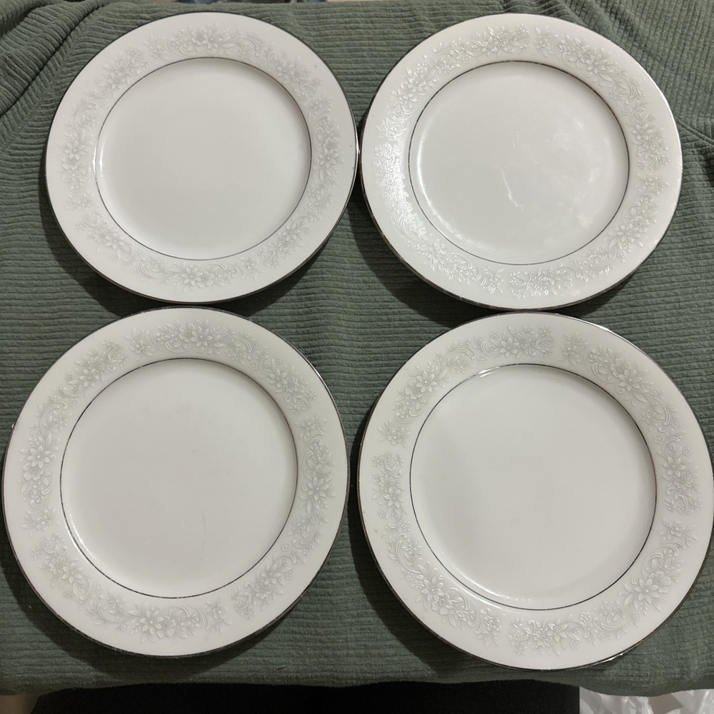 4 Vintage Noritake Cumberland 2225 Dinner Plates